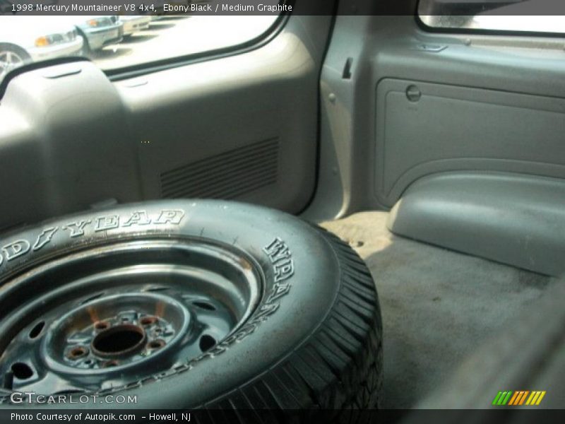 Ebony Black / Medium Graphite 1998 Mercury Mountaineer V8 4x4