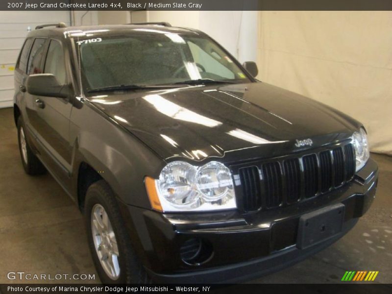 Black / Medium Slate Gray 2007 Jeep Grand Cherokee Laredo 4x4