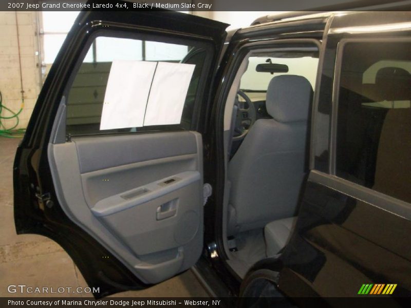 Black / Medium Slate Gray 2007 Jeep Grand Cherokee Laredo 4x4
