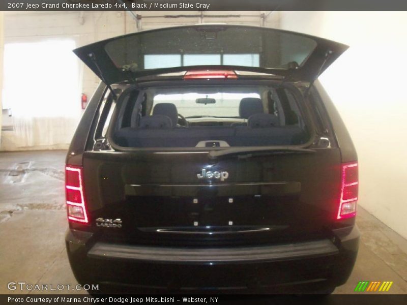 Black / Medium Slate Gray 2007 Jeep Grand Cherokee Laredo 4x4