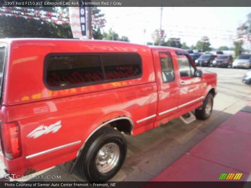Vermillion Red / Gray 1995 Ford F150 XLT Extended Cab 4x4
