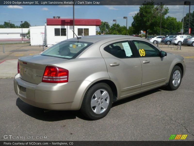 Light Sandstone Metallic / Dark Slate Gray 2009 Dodge Avenger SE