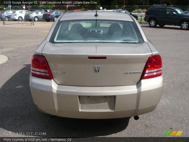 Light Sandstone Metallic / Dark Slate Gray 2009 Dodge Avenger SE