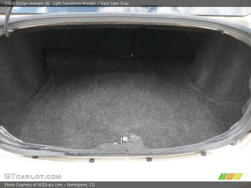 Light Sandstone Metallic / Dark Slate Gray 2009 Dodge Avenger SE