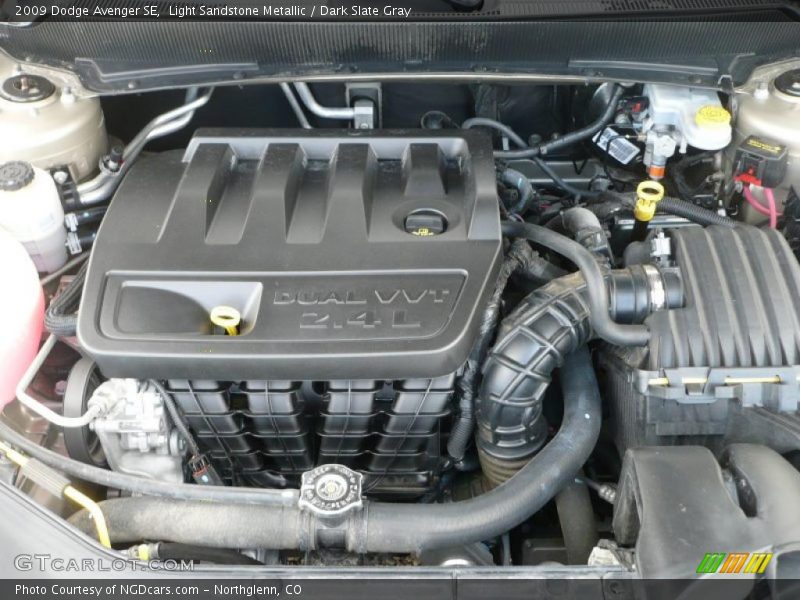 Light Sandstone Metallic / Dark Slate Gray 2009 Dodge Avenger SE
