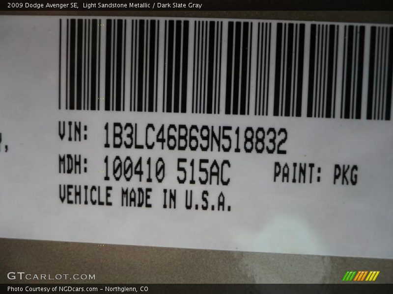 Light Sandstone Metallic / Dark Slate Gray 2009 Dodge Avenger SE
