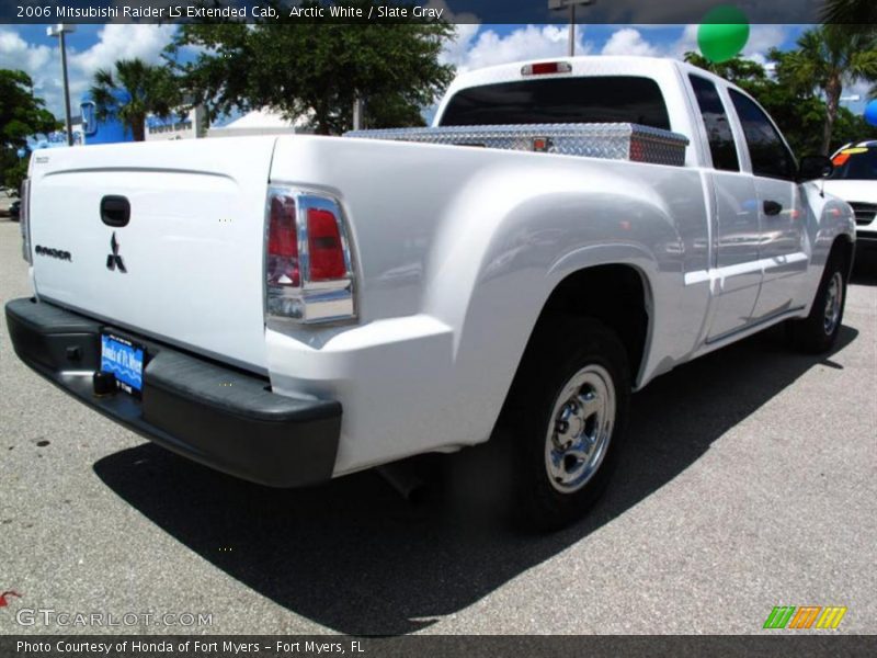 Arctic White / Slate Gray 2006 Mitsubishi Raider LS Extended Cab