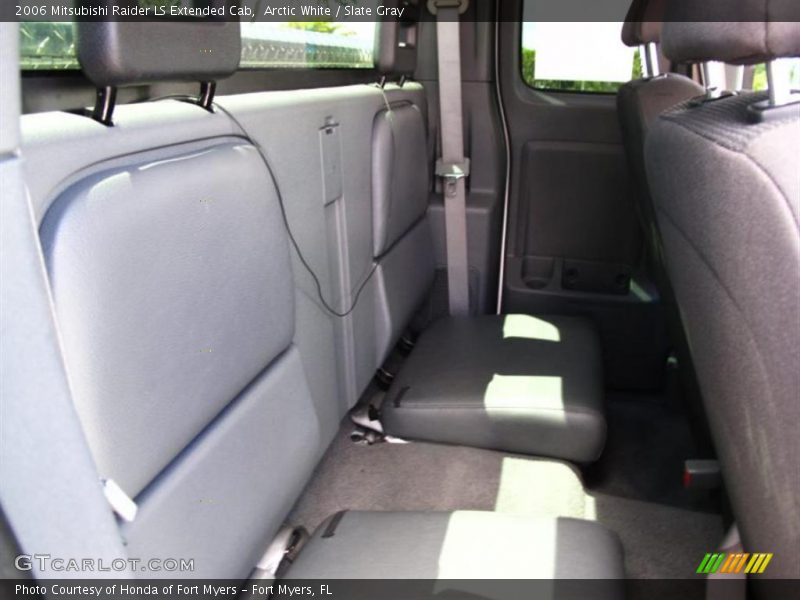 Arctic White / Slate Gray 2006 Mitsubishi Raider LS Extended Cab