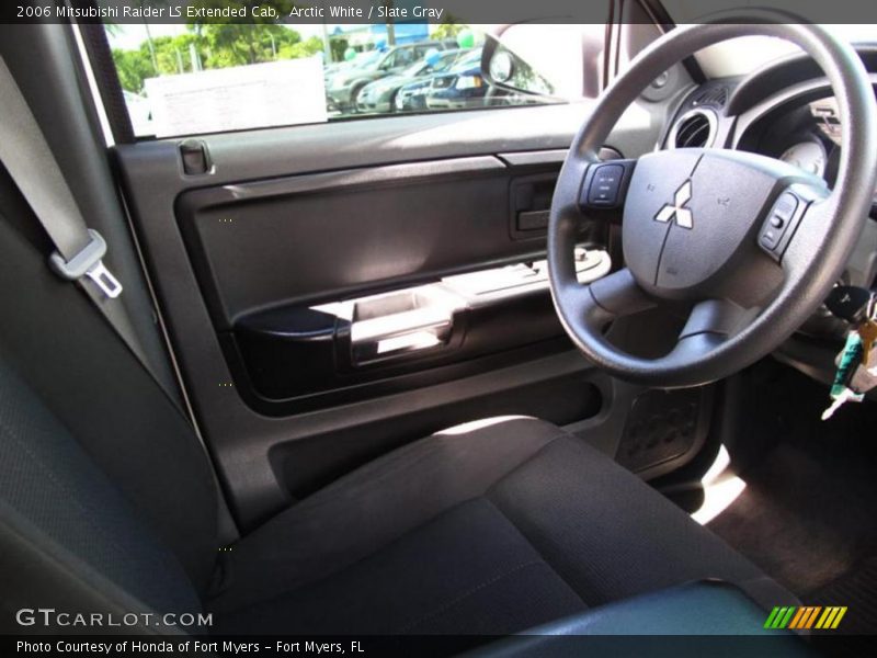 Arctic White / Slate Gray 2006 Mitsubishi Raider LS Extended Cab