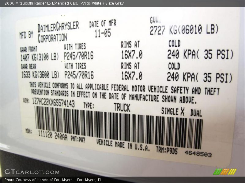 Arctic White / Slate Gray 2006 Mitsubishi Raider LS Extended Cab