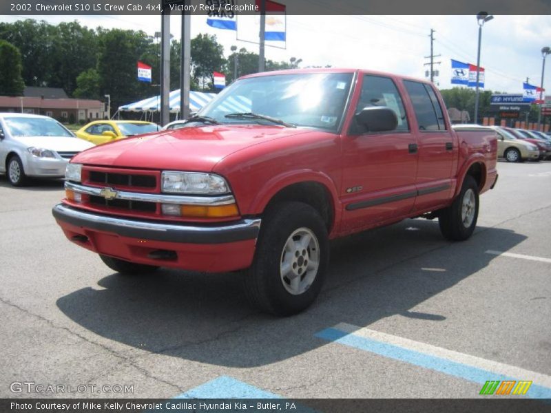 Victory Red / Graphite 2002 Chevrolet S10 LS Crew Cab 4x4
