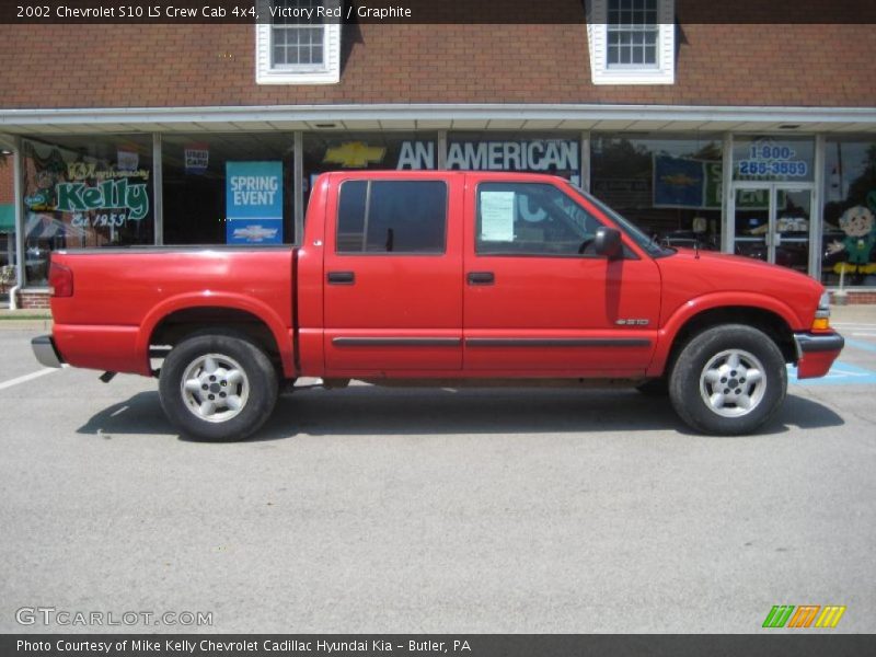 Victory Red / Graphite 2002 Chevrolet S10 LS Crew Cab 4x4