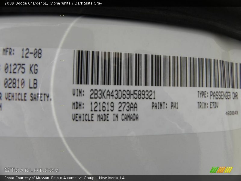 Stone White / Dark Slate Gray 2009 Dodge Charger SE