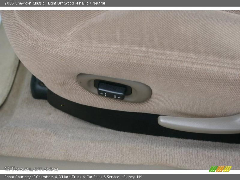 Light Driftwood Metallic / Neutral 2005 Chevrolet Classic