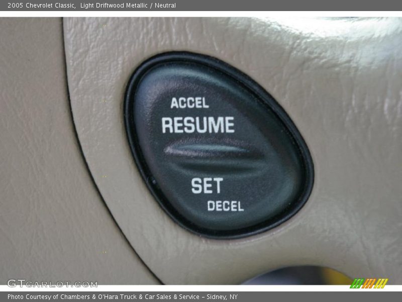 Light Driftwood Metallic / Neutral 2005 Chevrolet Classic