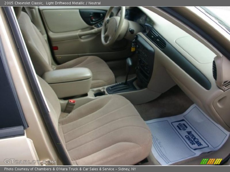 Light Driftwood Metallic / Neutral 2005 Chevrolet Classic