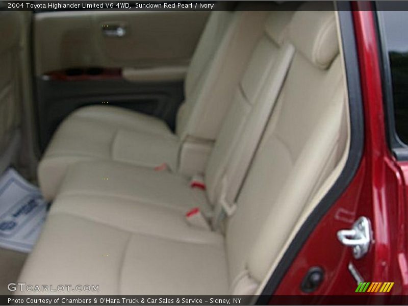 Sundown Red Pearl / Ivory 2004 Toyota Highlander Limited V6 4WD