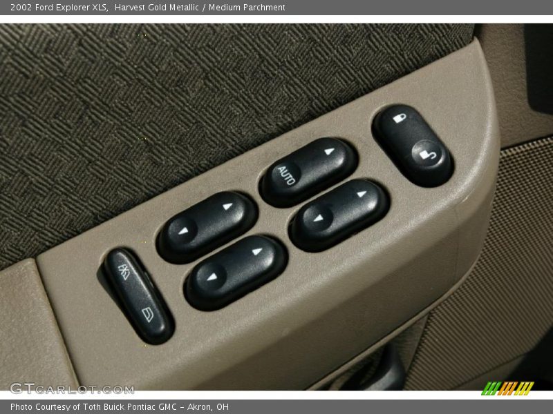 Harvest Gold Metallic / Medium Parchment 2002 Ford Explorer XLS