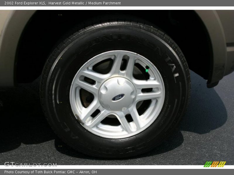 Harvest Gold Metallic / Medium Parchment 2002 Ford Explorer XLS