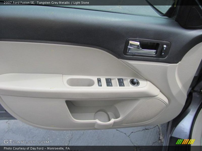Tungsten Grey Metallic / Light Stone 2007 Ford Fusion SE