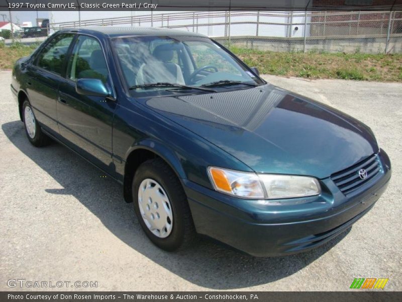 Classic Green Pearl / Gray 1997 Toyota Camry LE