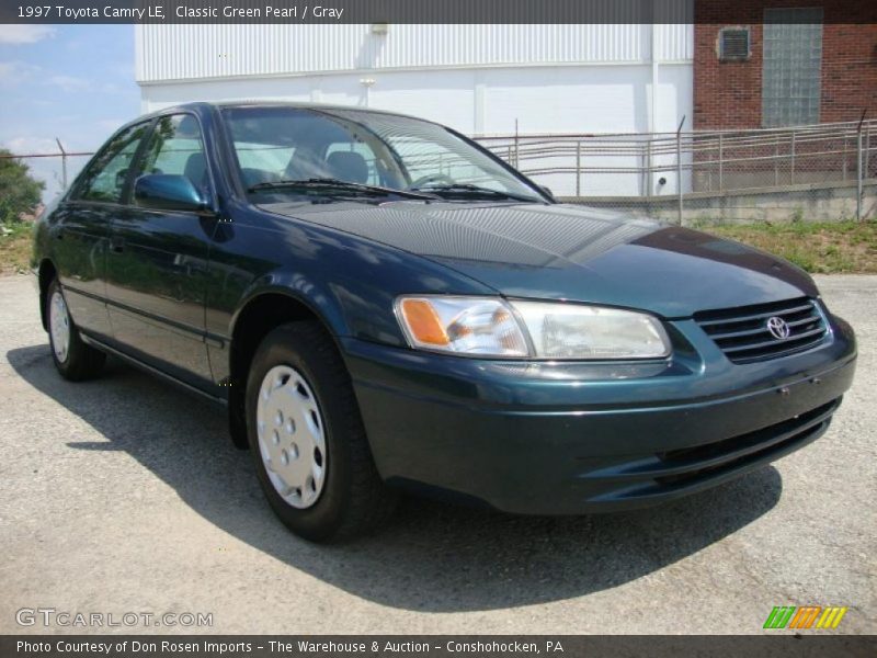 Classic Green Pearl / Gray 1997 Toyota Camry LE