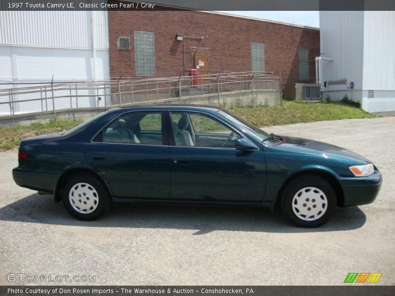 Classic Green Pearl / Gray 1997 Toyota Camry LE