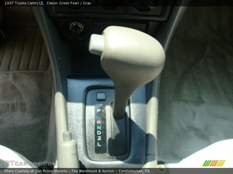 Classic Green Pearl / Gray 1997 Toyota Camry LE