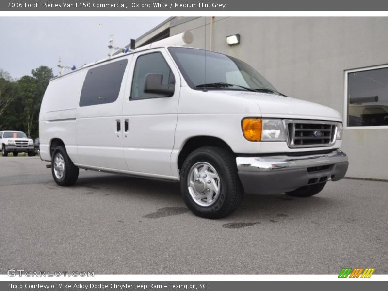 Oxford White / Medium Flint Grey 2006 Ford E Series Van E150 Commercial