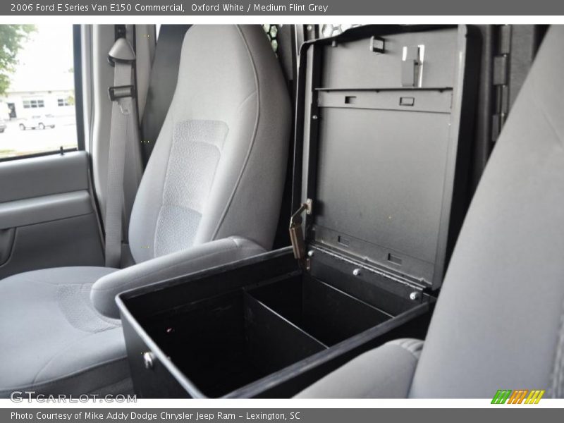 Oxford White / Medium Flint Grey 2006 Ford E Series Van E150 Commercial