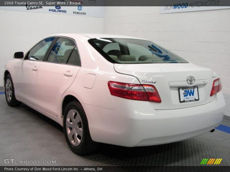 Super White / Bisque 2009 Toyota Camry SE