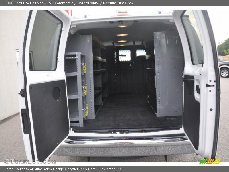 Oxford White / Medium Flint Grey 2006 Ford E Series Van E150 Commercial