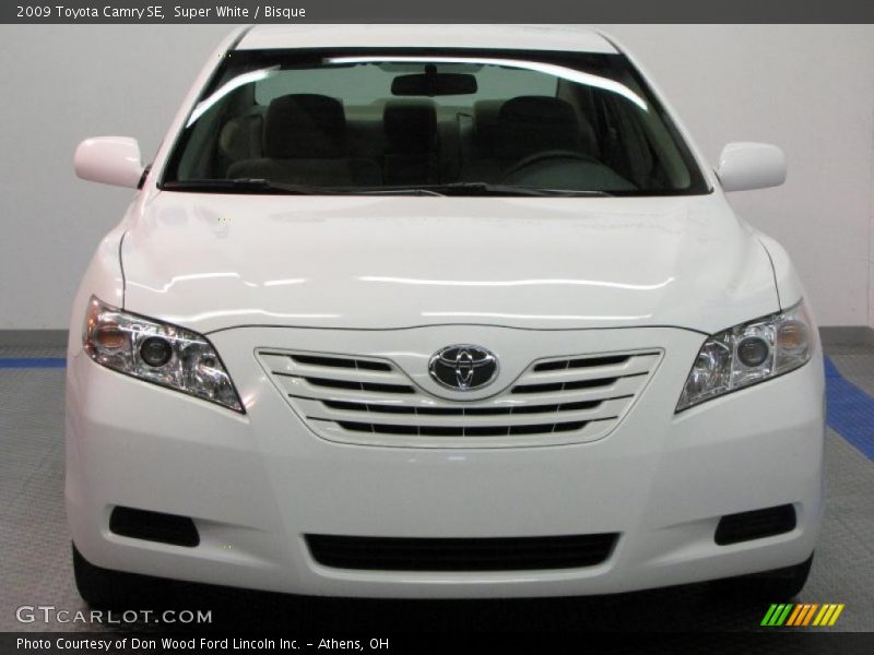 Super White / Bisque 2009 Toyota Camry SE