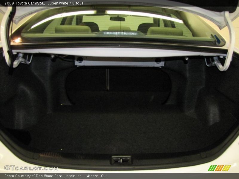 Super White / Bisque 2009 Toyota Camry SE