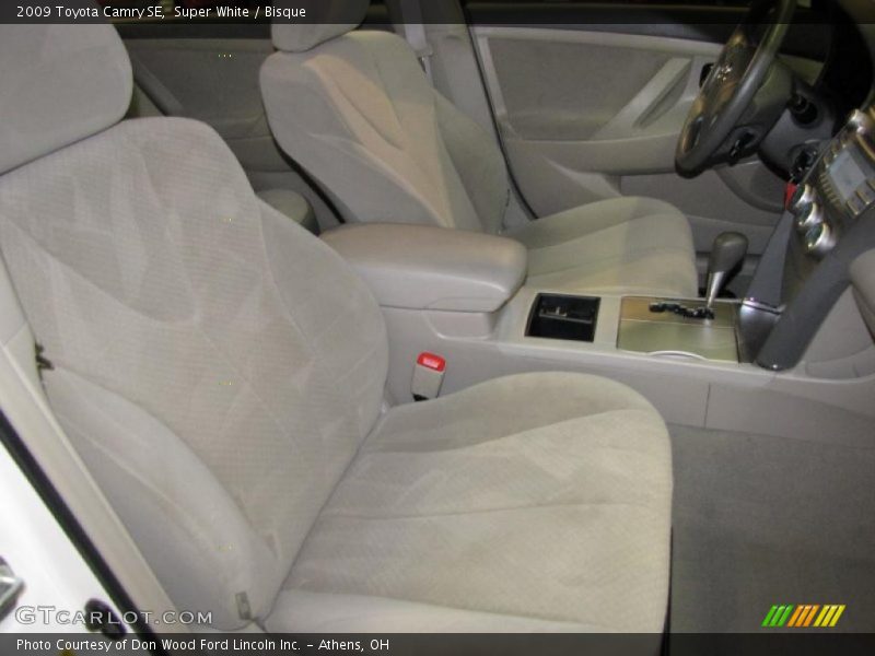 Super White / Bisque 2009 Toyota Camry SE