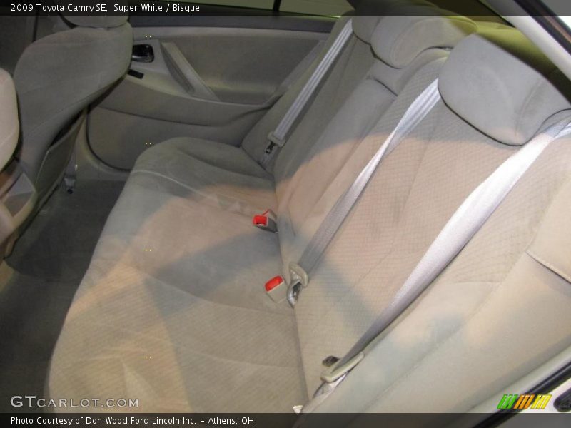 Super White / Bisque 2009 Toyota Camry SE
