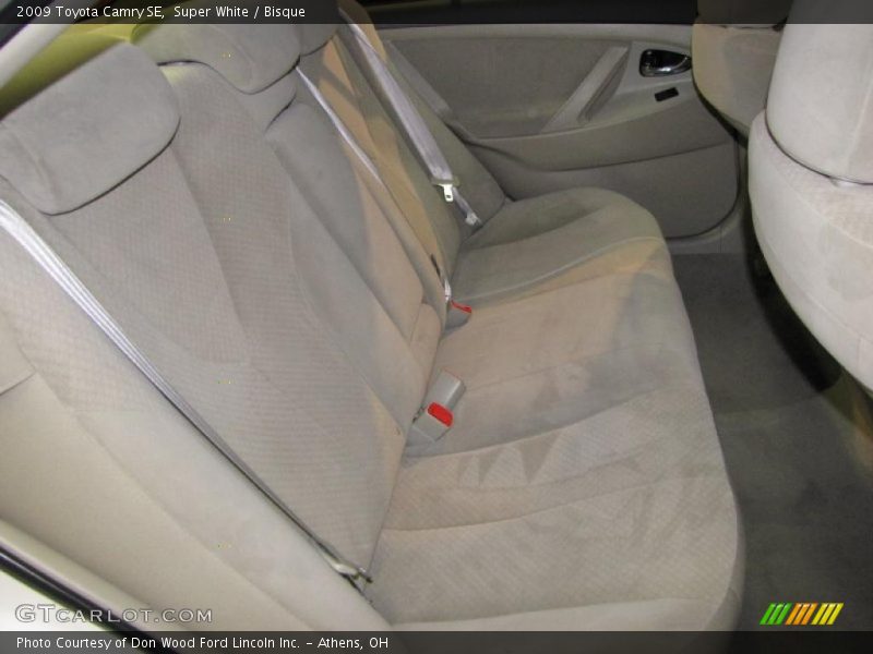 Super White / Bisque 2009 Toyota Camry SE