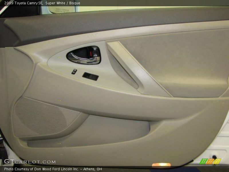 Super White / Bisque 2009 Toyota Camry SE
