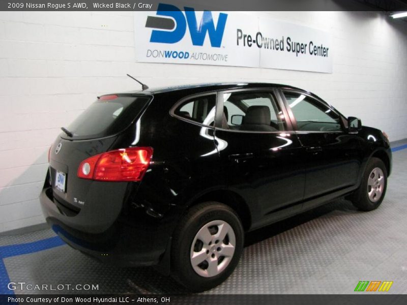 Wicked Black / Gray 2009 Nissan Rogue S AWD