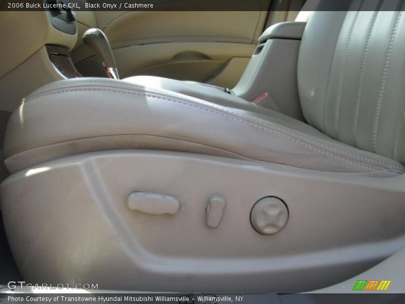 Black Onyx / Cashmere 2006 Buick Lucerne CXL