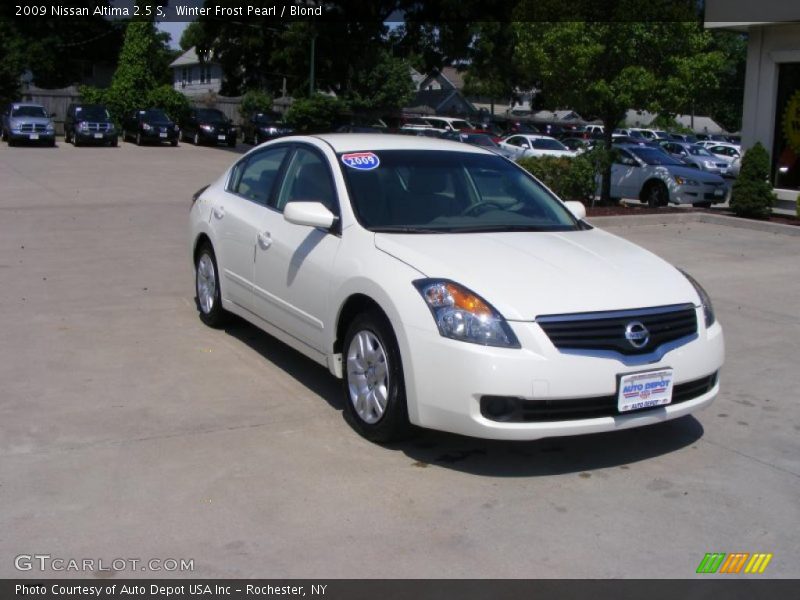 Winter Frost Pearl / Blond 2009 Nissan Altima 2.5 S