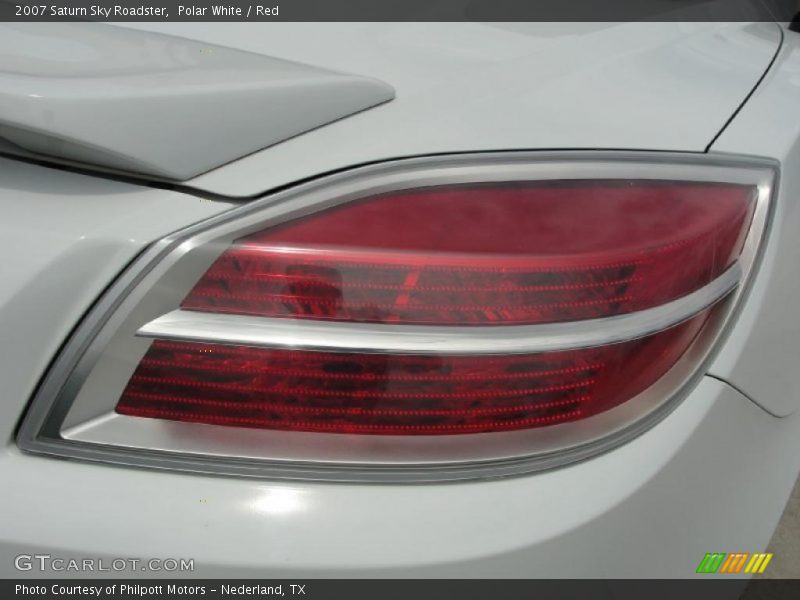 Polar White / Red 2007 Saturn Sky Roadster