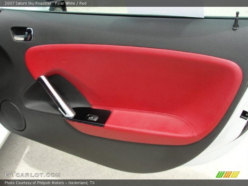 Polar White / Red 2007 Saturn Sky Roadster