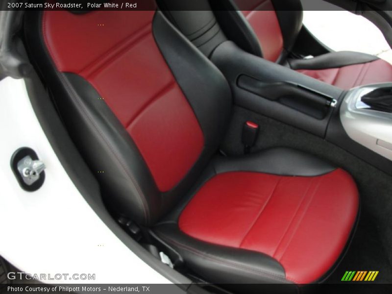 Polar White / Red 2007 Saturn Sky Roadster