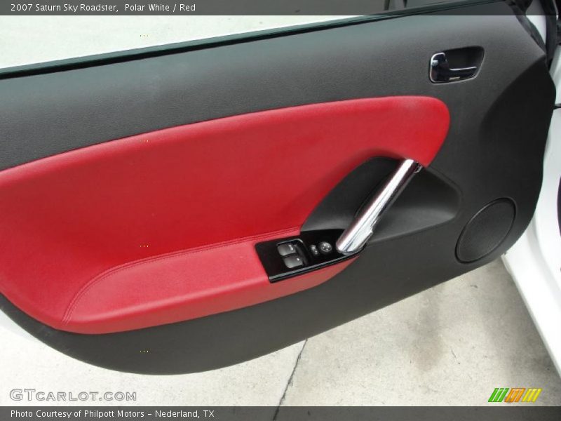 Polar White / Red 2007 Saturn Sky Roadster