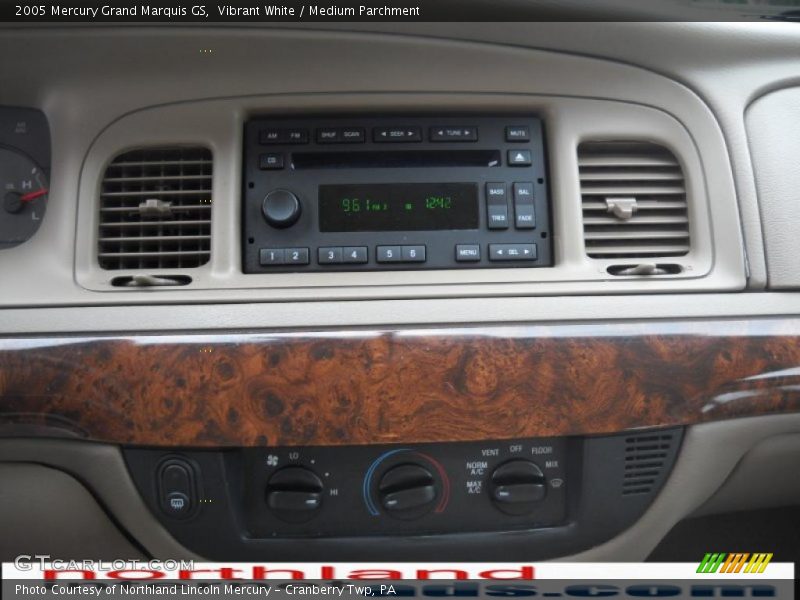Vibrant White / Medium Parchment 2005 Mercury Grand Marquis GS