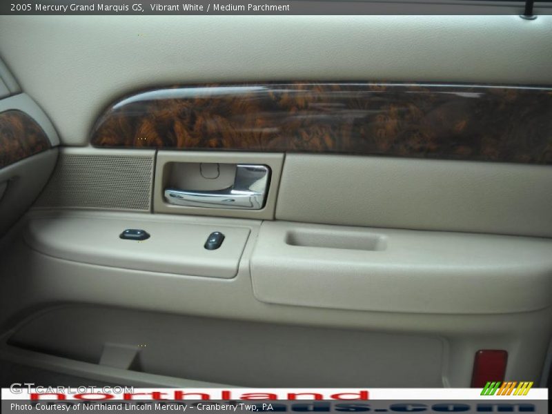 Vibrant White / Medium Parchment 2005 Mercury Grand Marquis GS