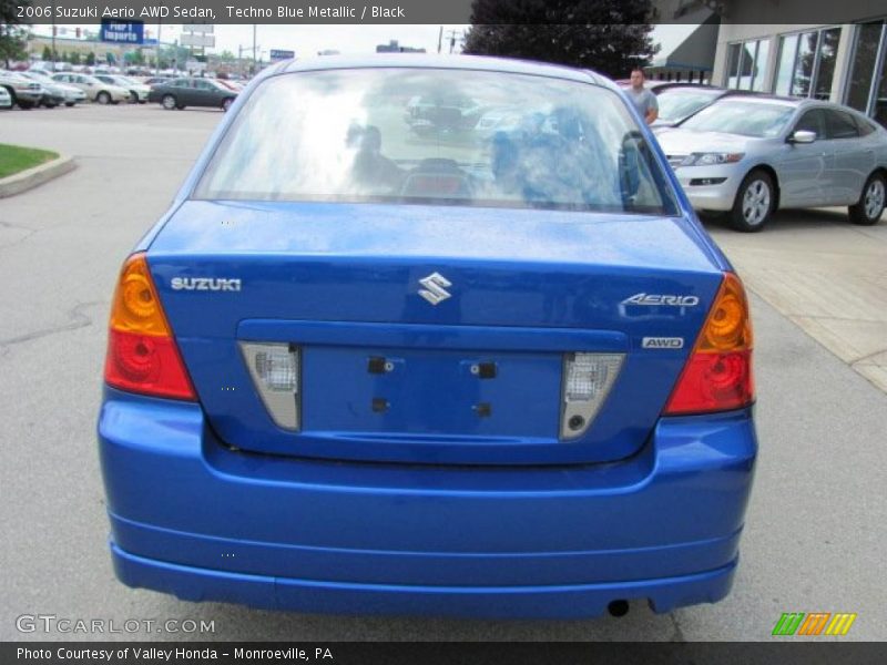 Techno Blue Metallic / Black 2006 Suzuki Aerio AWD Sedan