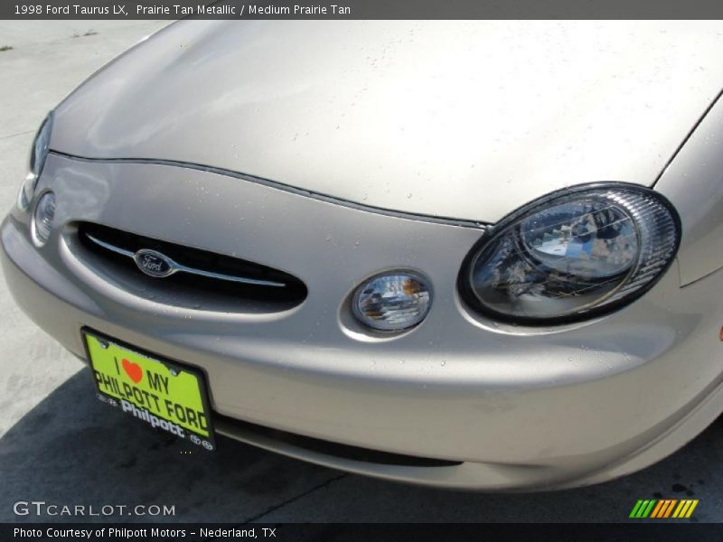 Prairie Tan Metallic / Medium Prairie Tan 1998 Ford Taurus LX