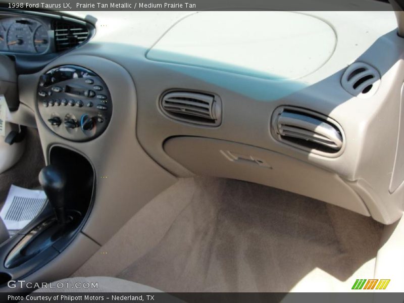 Prairie Tan Metallic / Medium Prairie Tan 1998 Ford Taurus LX